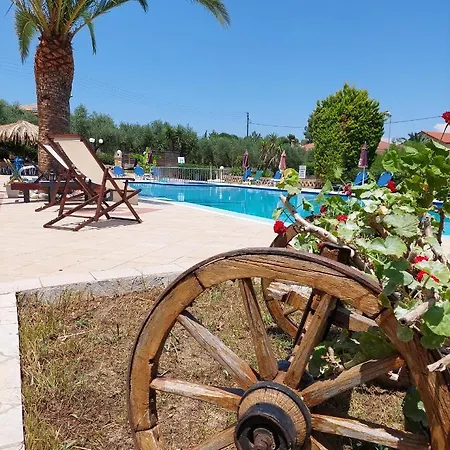 Sunflower Apartments&studios Laganas