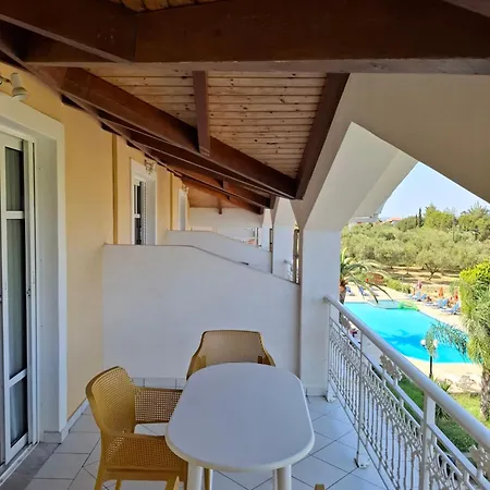 Sunflower Apartments&studios Laganas