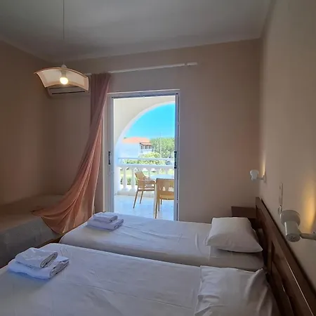 Sunflower Apartments&studios Apartahotel