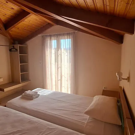 Sunflower Apartments&studios Laganas