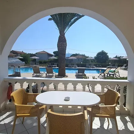 Sunflower Apartments&studios Apartahotel