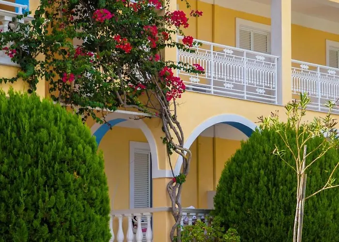 Ξενοδοχείο με διαμερίσματα Sunflower & Λαγανάς