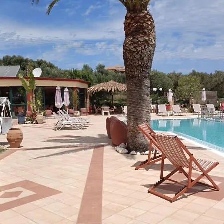 Aparthotel Sunflower & 4*